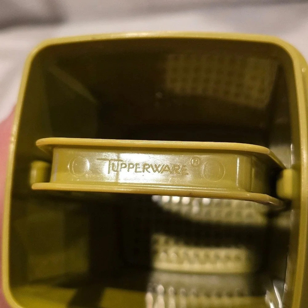 Vintage Tupperware Pickle A Way Server Avocado Green 1330-7 Strainer Container